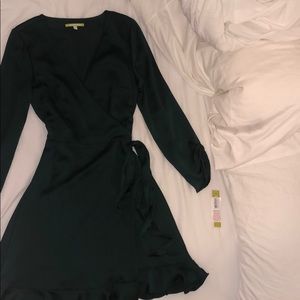 Gianni Bini “Laura” Dress- Evergreen